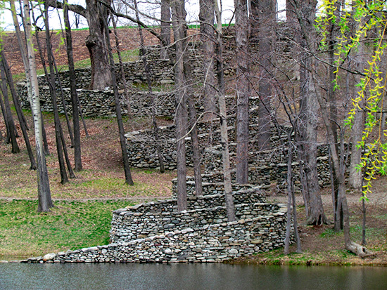 Snaking wall sculpture by Andy Goldsworthy 